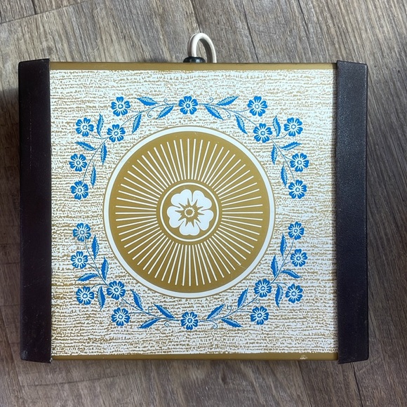 Vintage Other - •| vintage hot plate